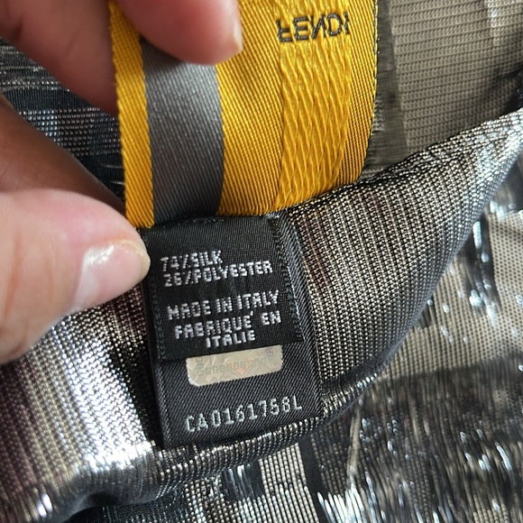 Preloved Fendi silk scarf gorgeous condition size is 70” long and 18”wide - Picture 15 of 15